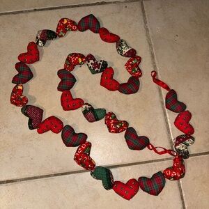 Charming Holiday Christmas Heart Garland 6 ft long